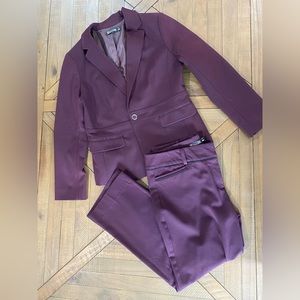 Purple pantsuit size 14 New York & co